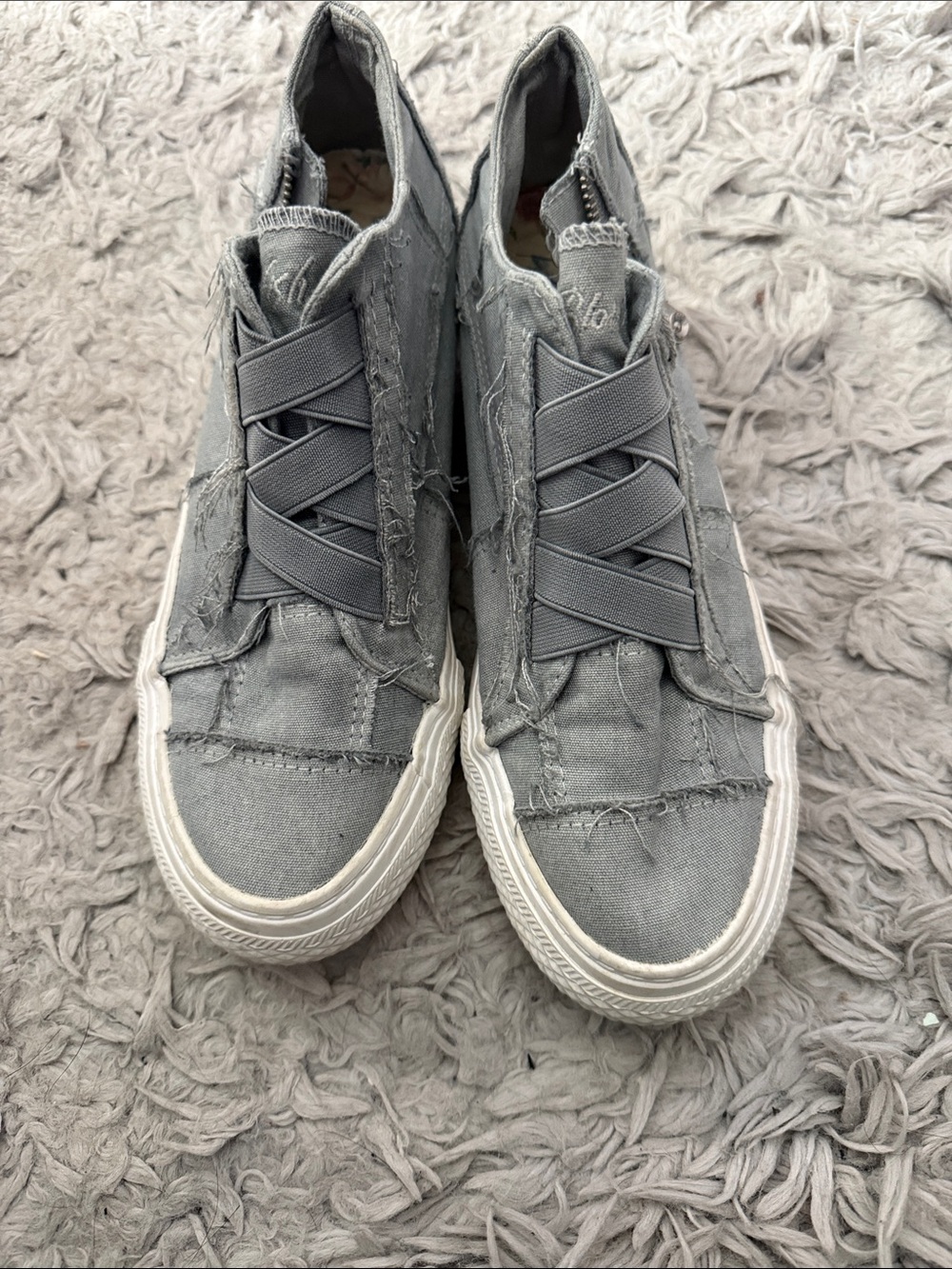 Gray Slip-On Canvas Sneakers with Elastic Crisscross Laces and zipper on side